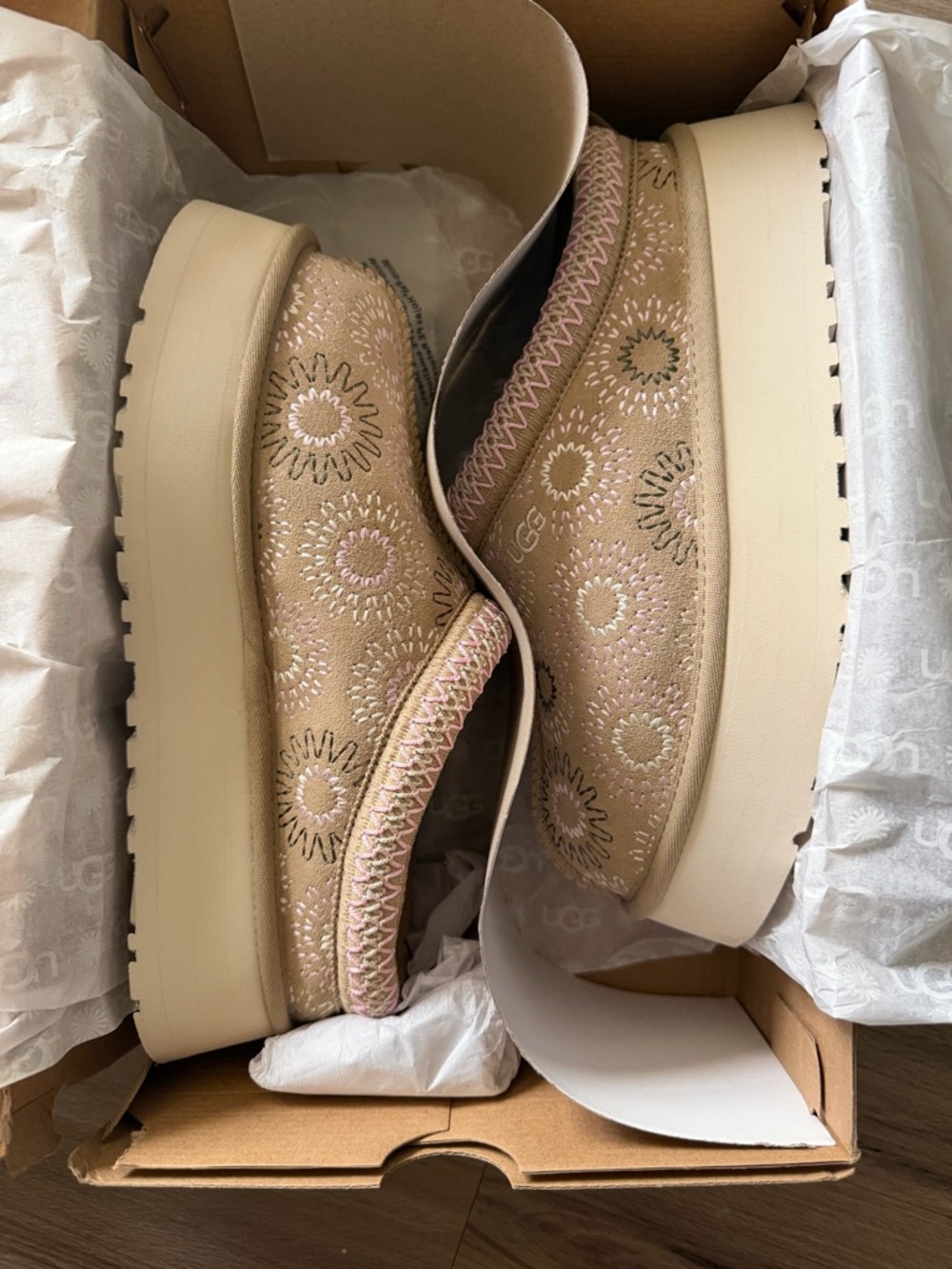 UGG Women's Tazz 2 Sun stitch